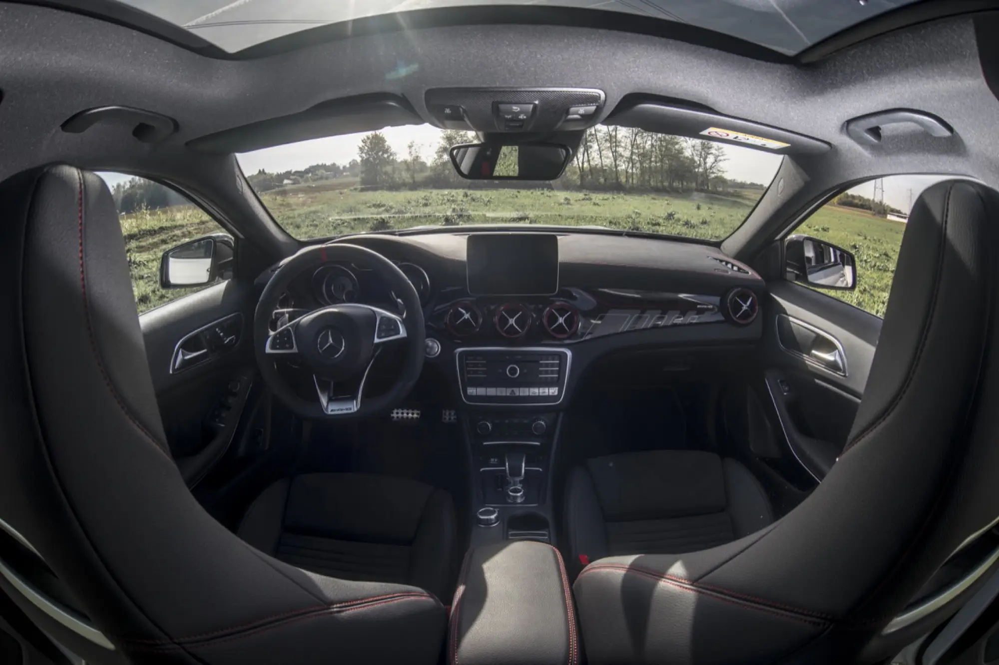 Mercedes_AMG_GLA 45 4MATIC - 1