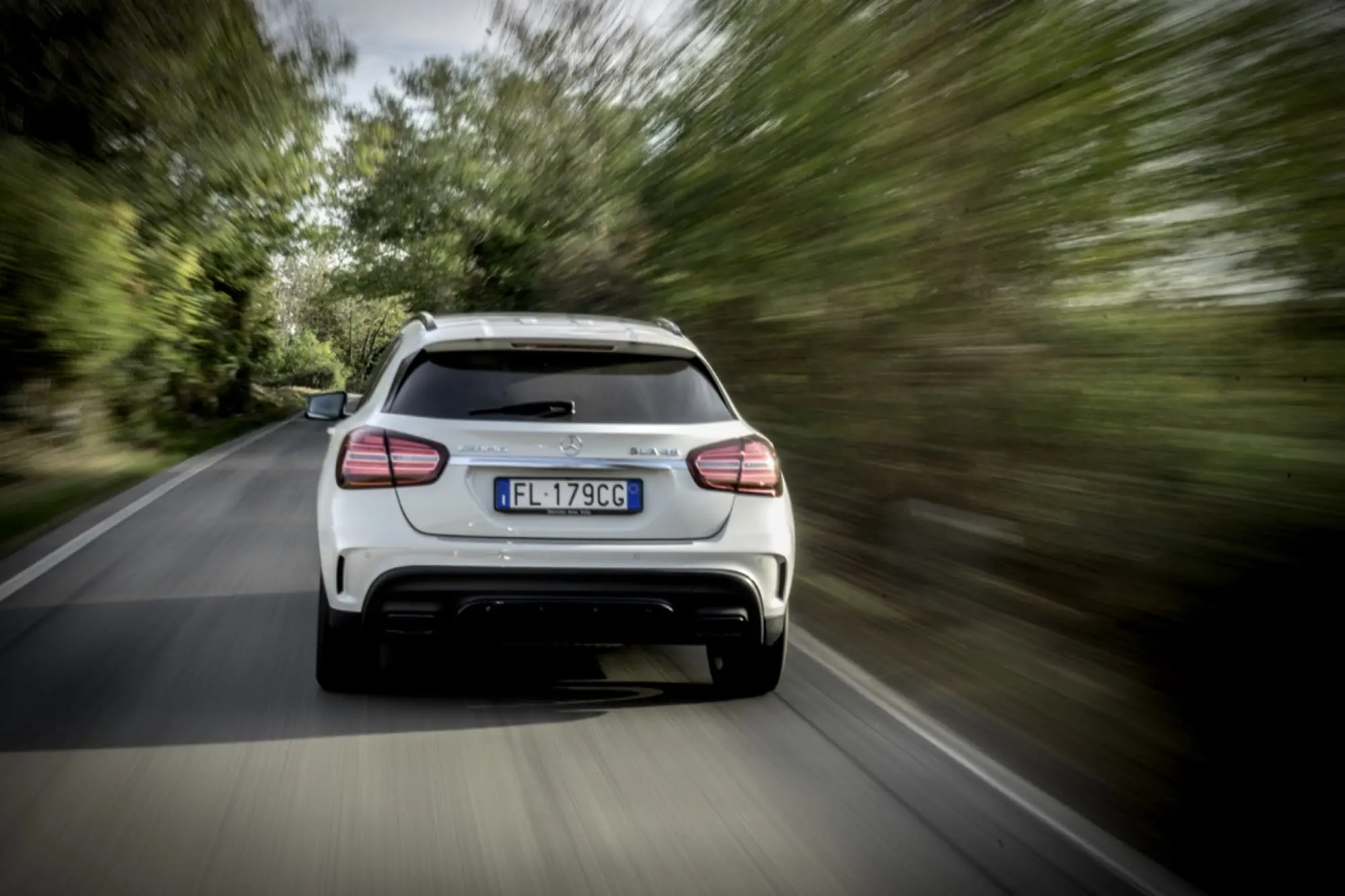 Mercedes_AMG_GLA 45 4MATIC - 13