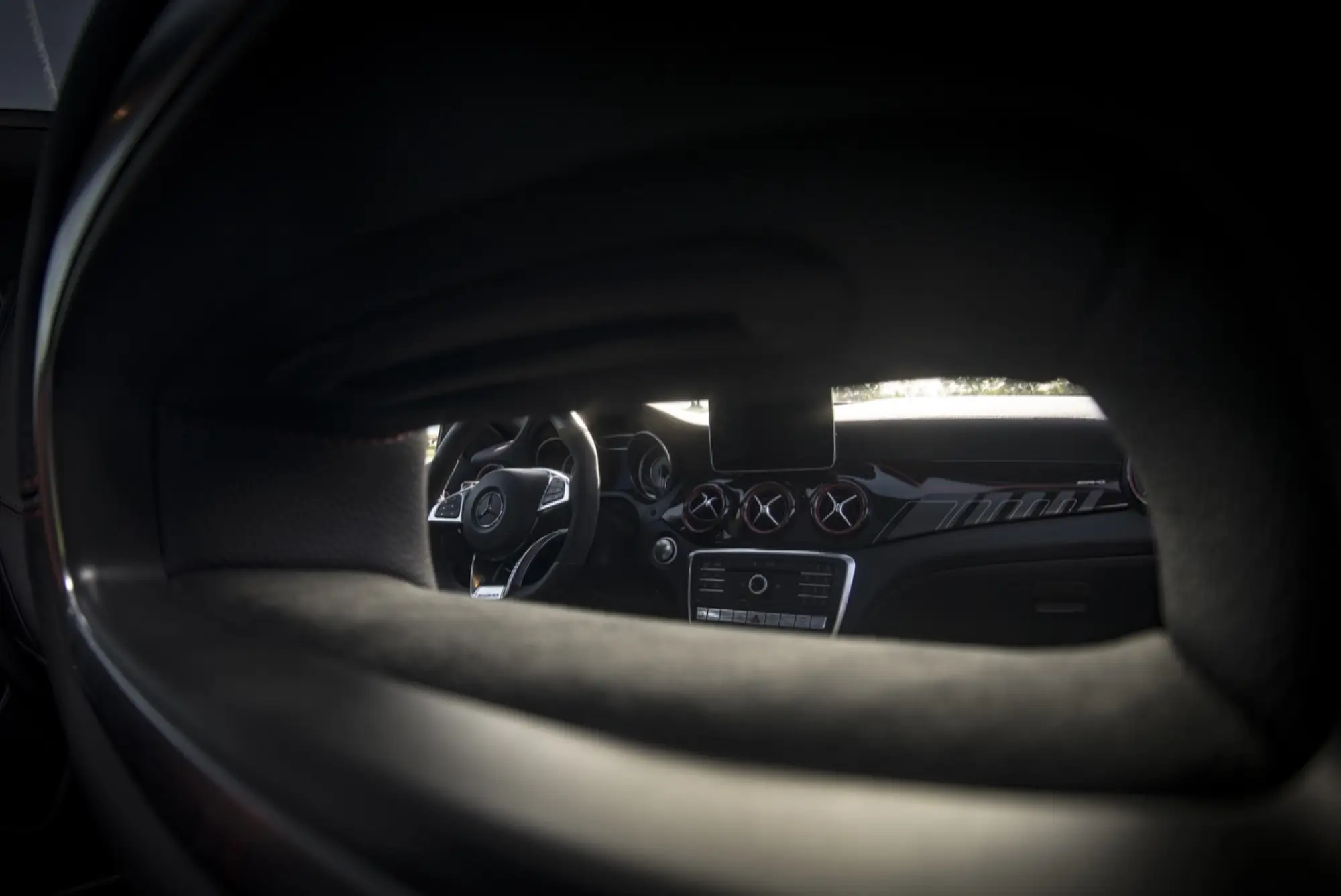Mercedes_AMG_GLA 45 4MATIC - 23