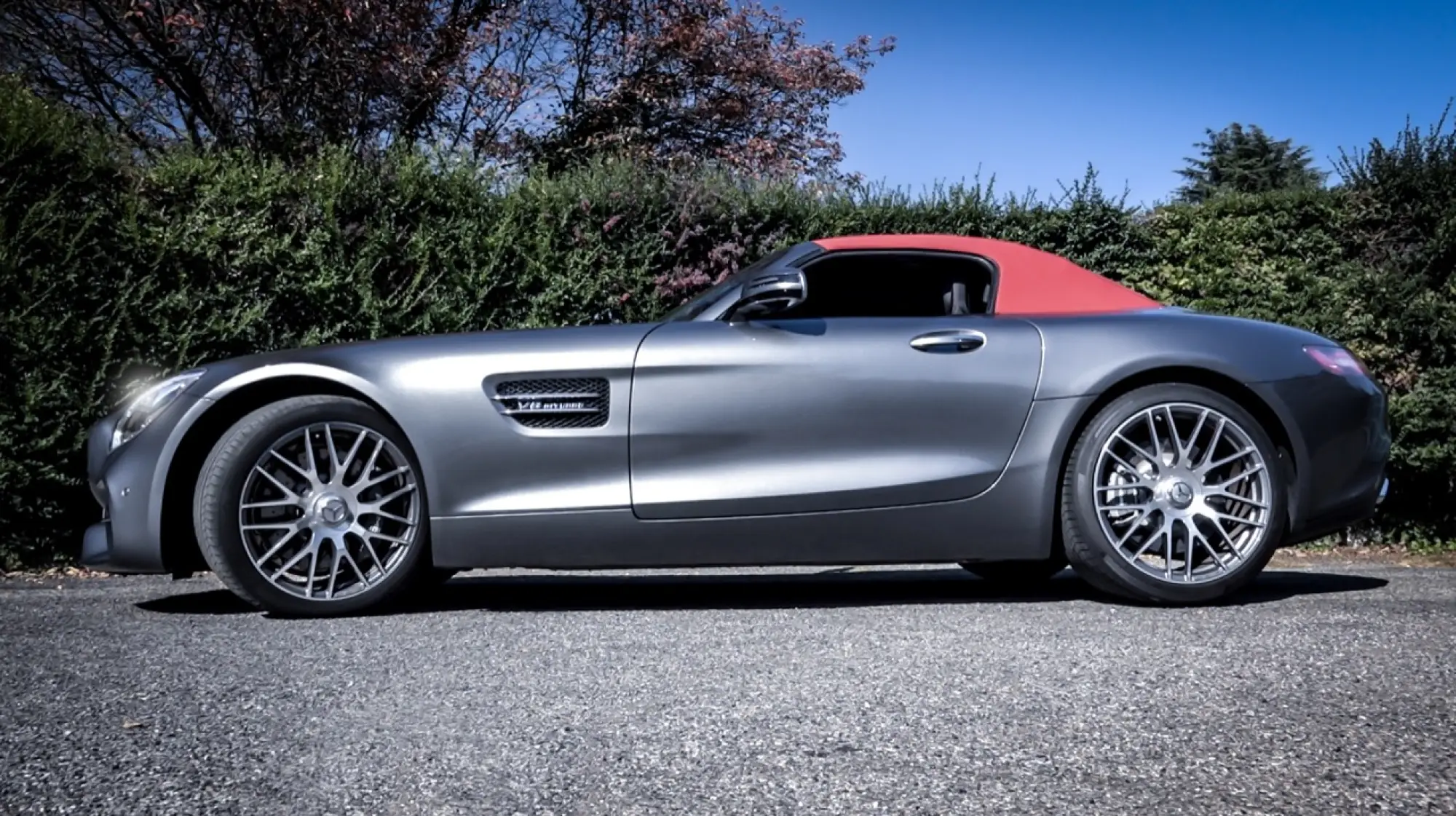 MERCEDES_GT ROADSTER_AMG - 22