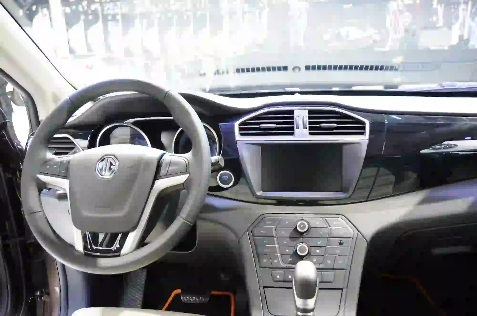MG GS Salone di Shanghai 2015 26.4.2015 - 14
