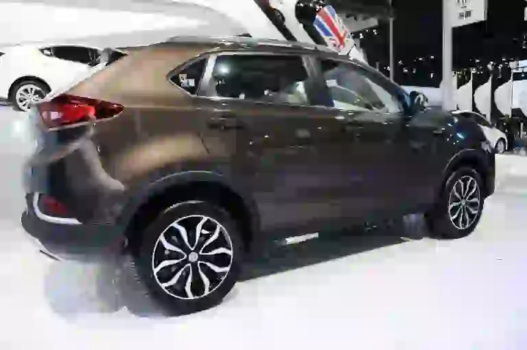 MG GS Salone di Shanghai 2015 26.4.2015 - 13