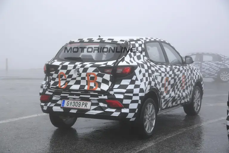 MG ZS - Foto spia 06-09-2016 - 10