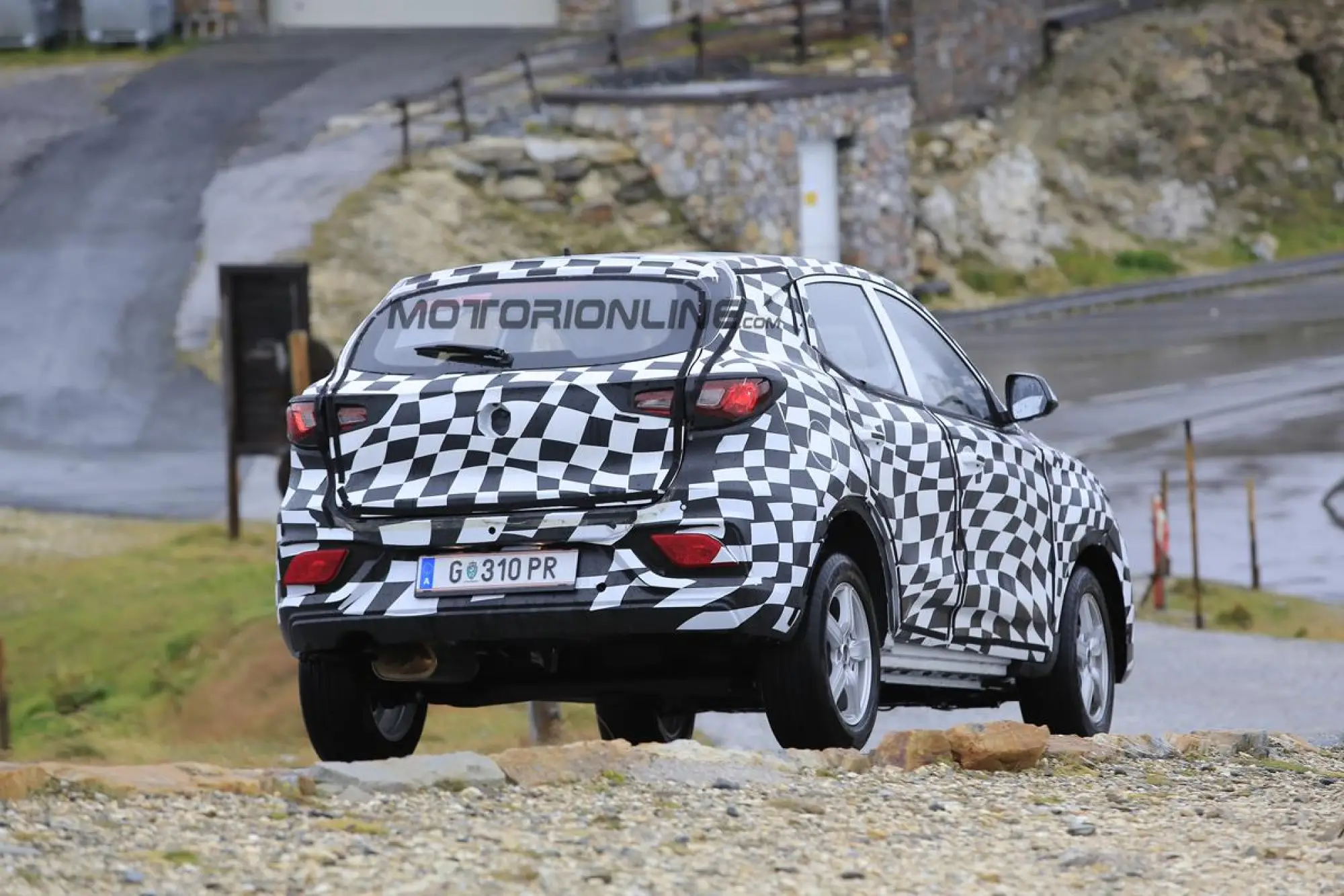 MG ZS - Foto spia 06-09-2016 - 8