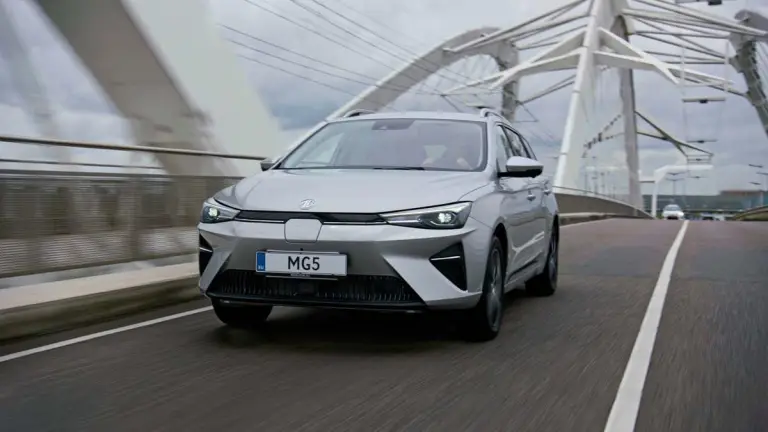 MG5 Electric - 4