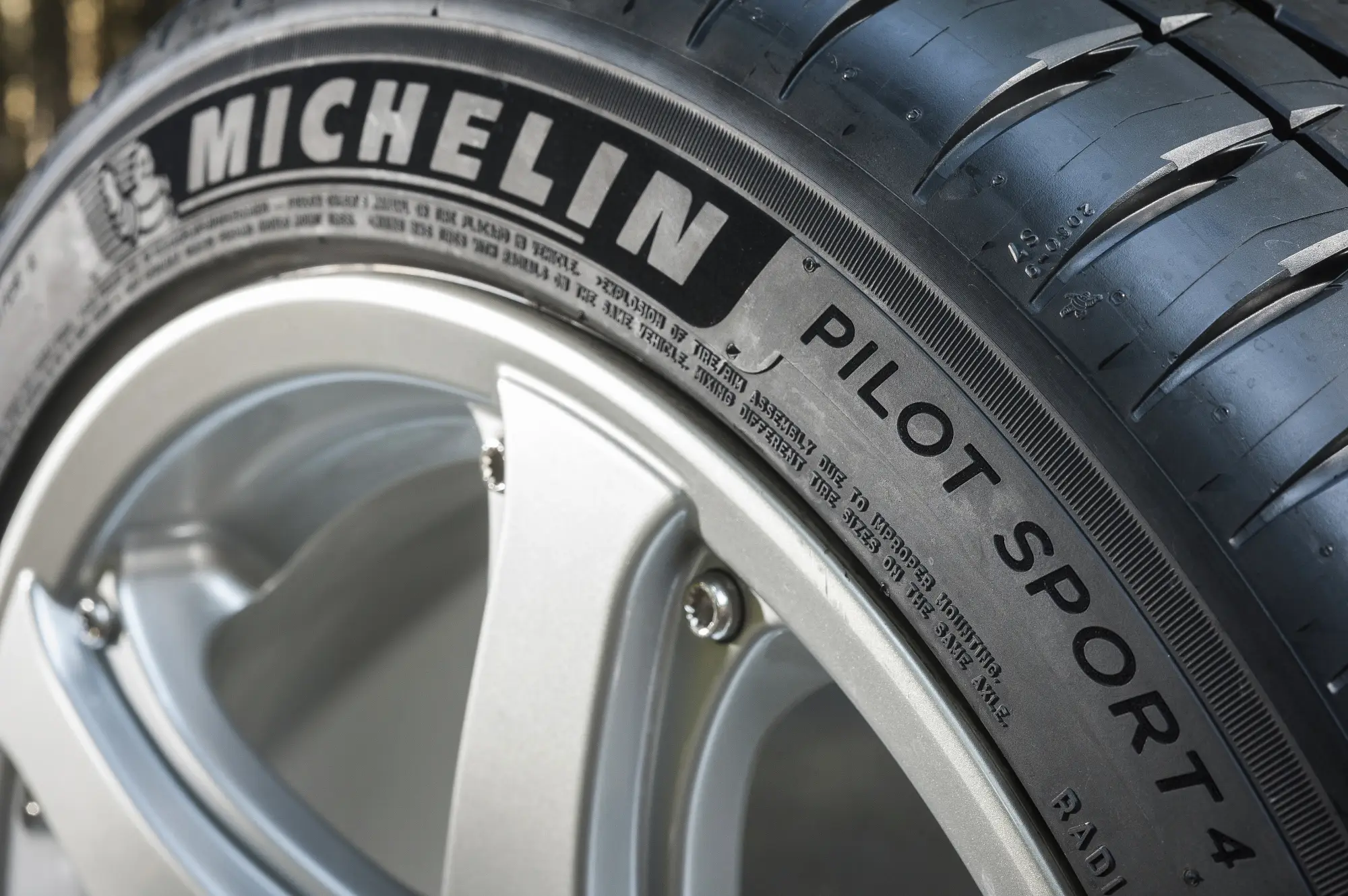 Michelin Pilot Sport 4 - 5