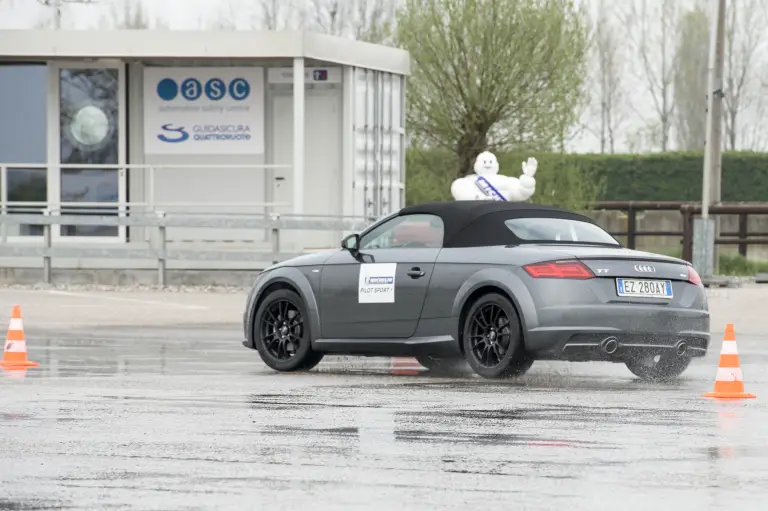 Michelin Pilot Sport 4 - 18