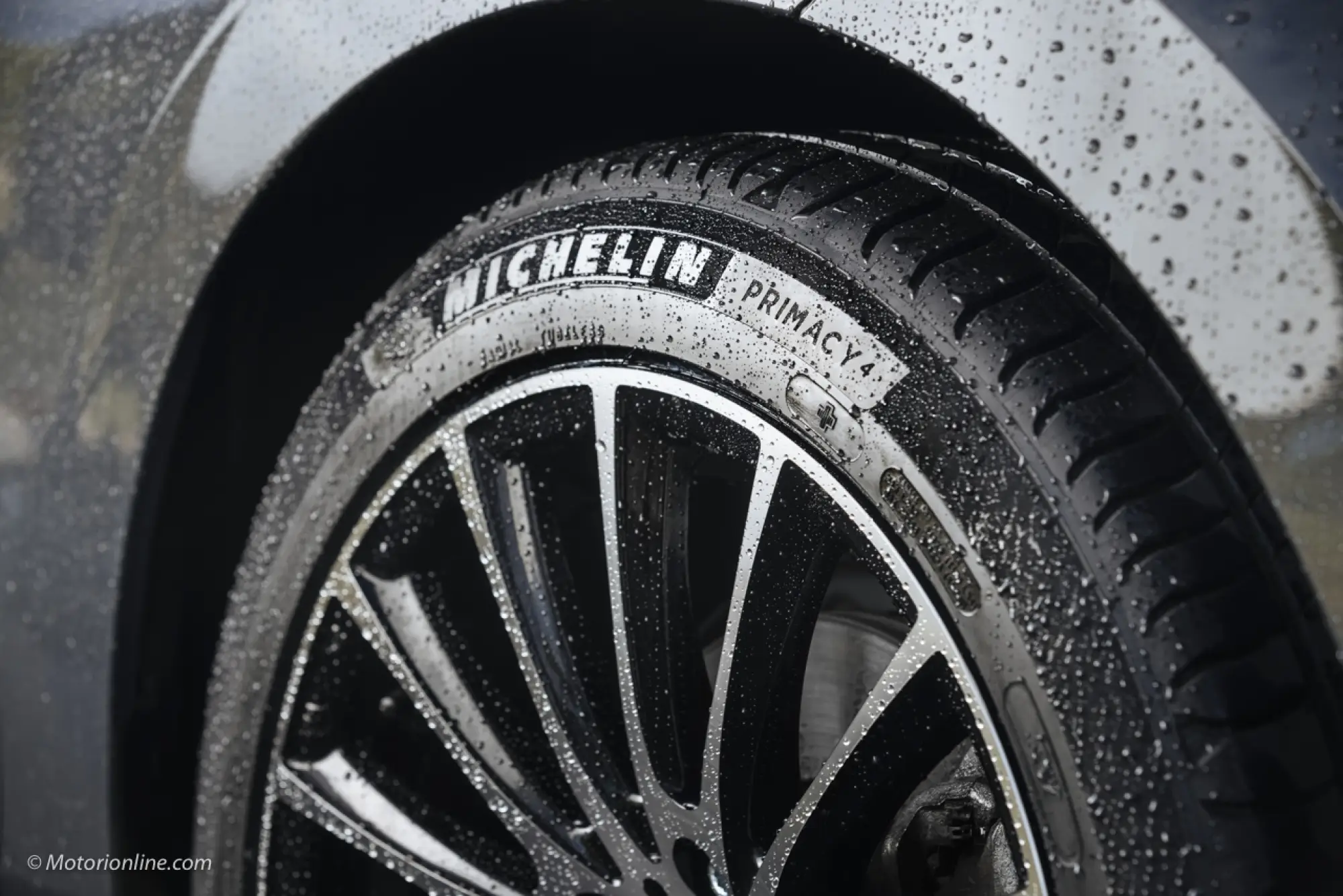 Michelin Pilot Sport 5 e Primacy 4 Plus - 3