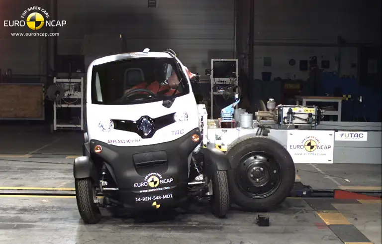 Microcar - Crash test EuroNCAP - 3