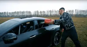 Mikhail Litvin incendia la sua AMG GT 63S - 4