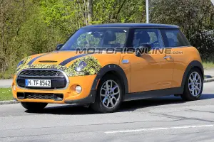 Mini 3 e 5 porte facelift foto spia 12 aprile 2017