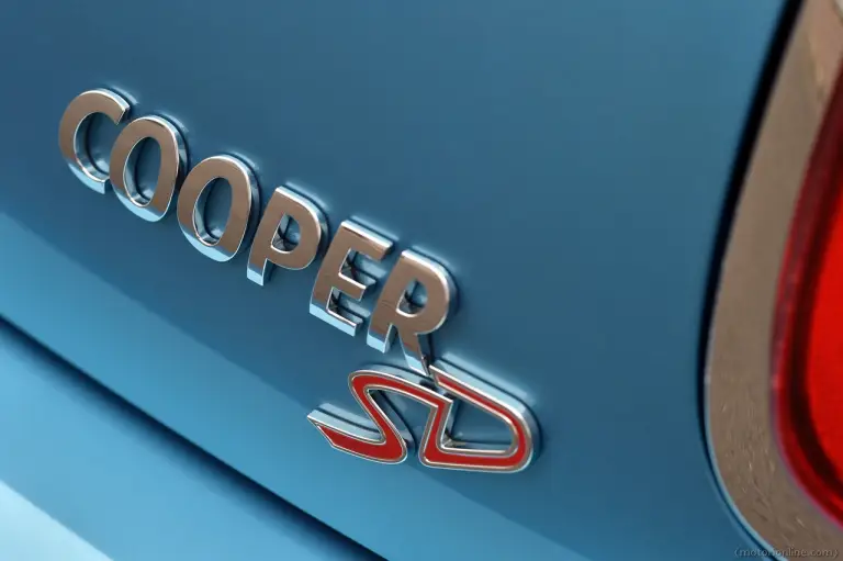 MINI 5 porte - 256
