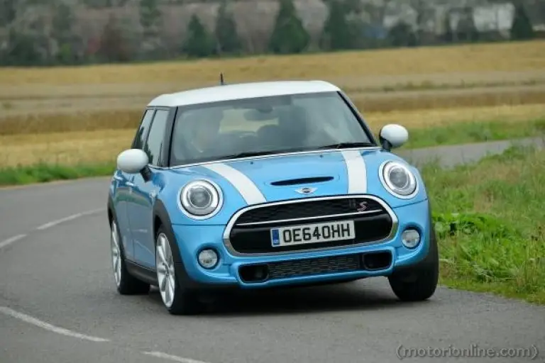MINI 5 porte - 104