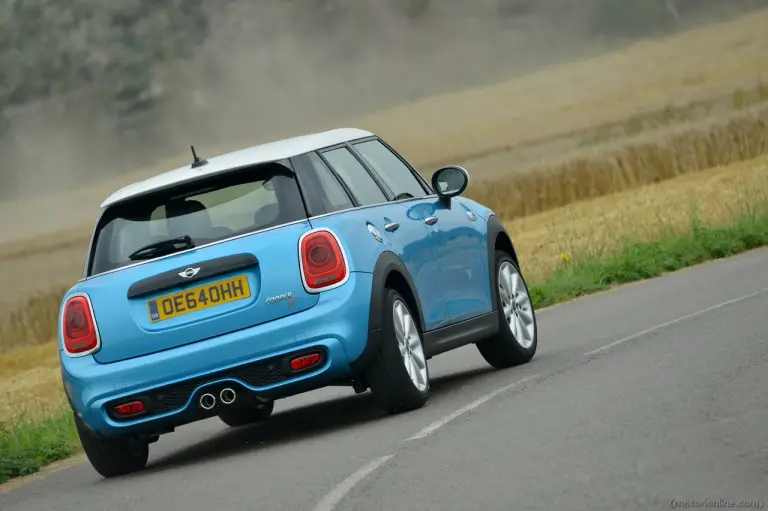 MINI 5 porte - 105
