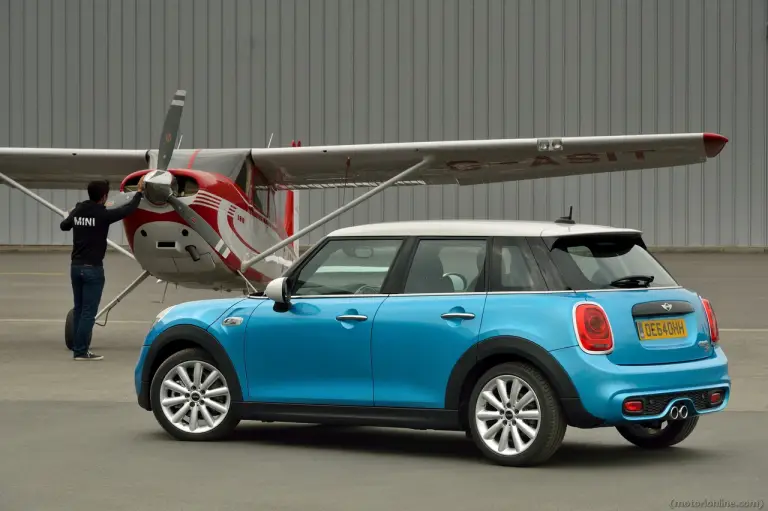 MINI 5 porte - 139