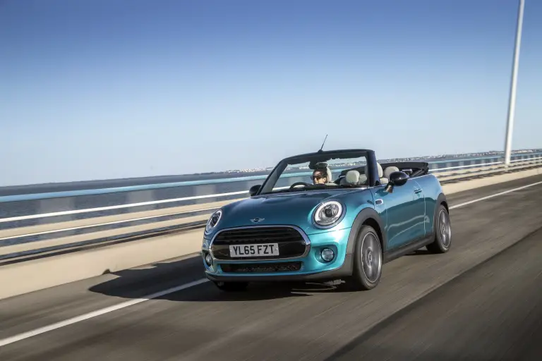 MINI Cabrio 2016 - 14