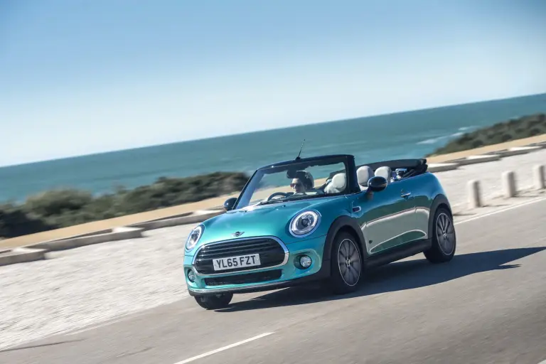 MINI Cabrio 2016 - 38