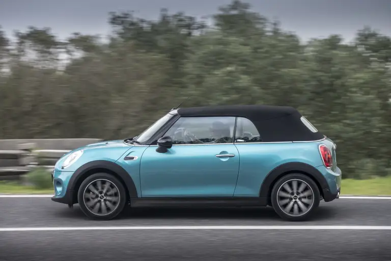 MINI Cabrio 2016 - 42