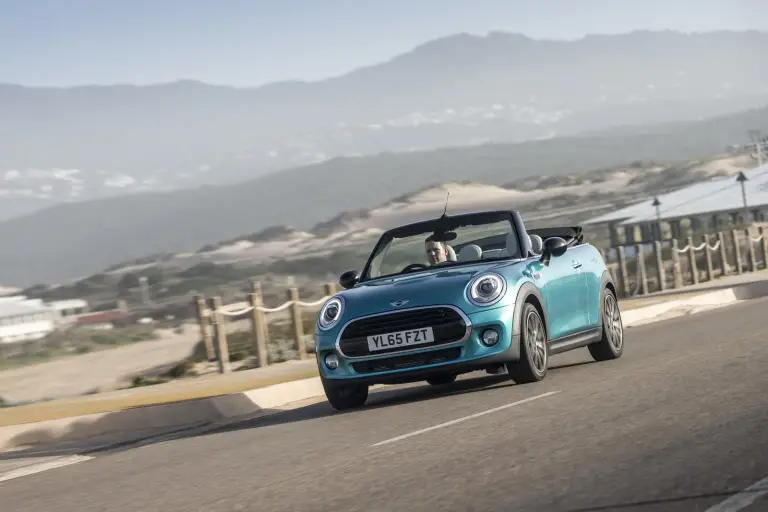 MINI Cabrio 2016 - 43