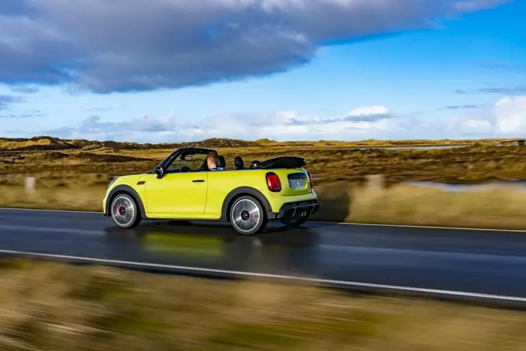 Mini Cabrio 2021 - 24