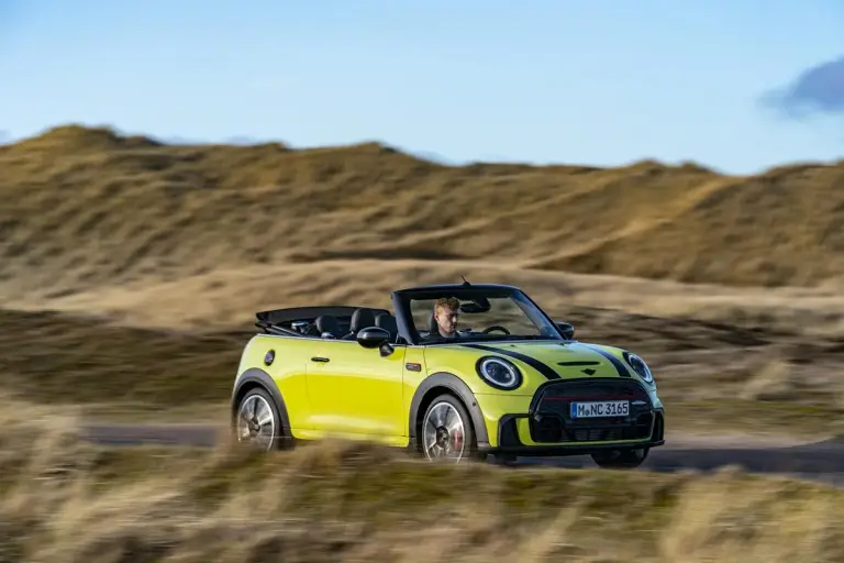 Mini Cabrio 2021 - 31