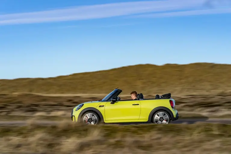 Mini Cabrio 2021 - 39