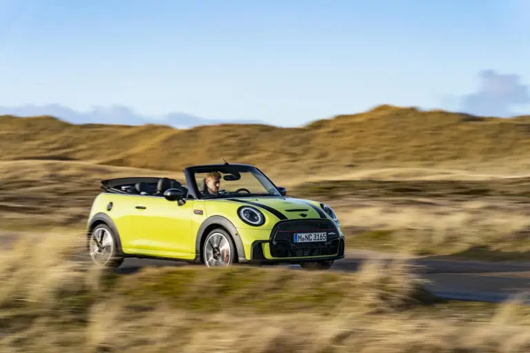 Mini Cabrio 2021 - 30