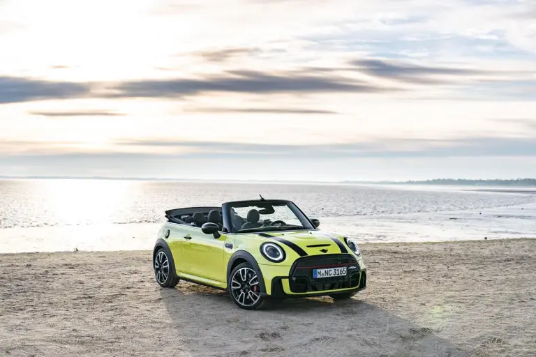 Mini Cabrio 2021 - 44
