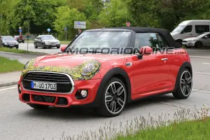 MINI Cabrio facelift MY 2018 foto spia 10 Maggio 2017 - 2