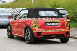 MINI Cabrio facelift MY 2018 foto spia 10 Maggio 2017 - 6