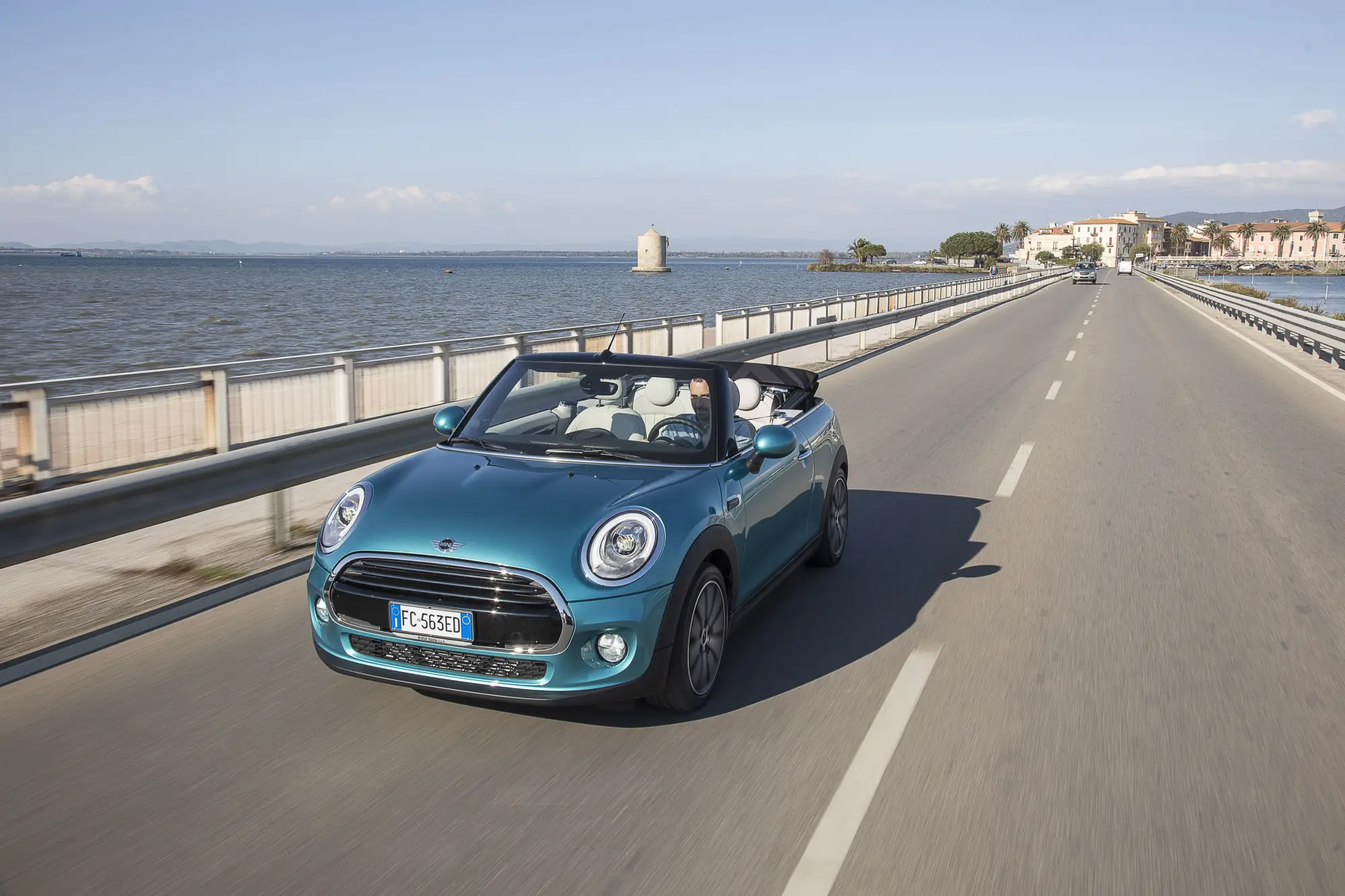 MINI Cabrio MY 2016 - 14