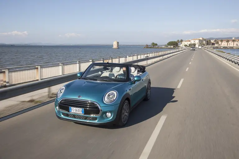 MINI Cabrio MY 2016 - 14
