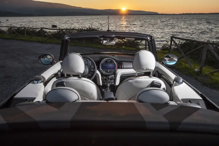 MINI Cabrio MY 2016 - 2