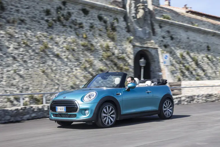 MINI Cabrio MY 2016 - 7
