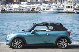 MINI Cabrio MY 2016 - 9