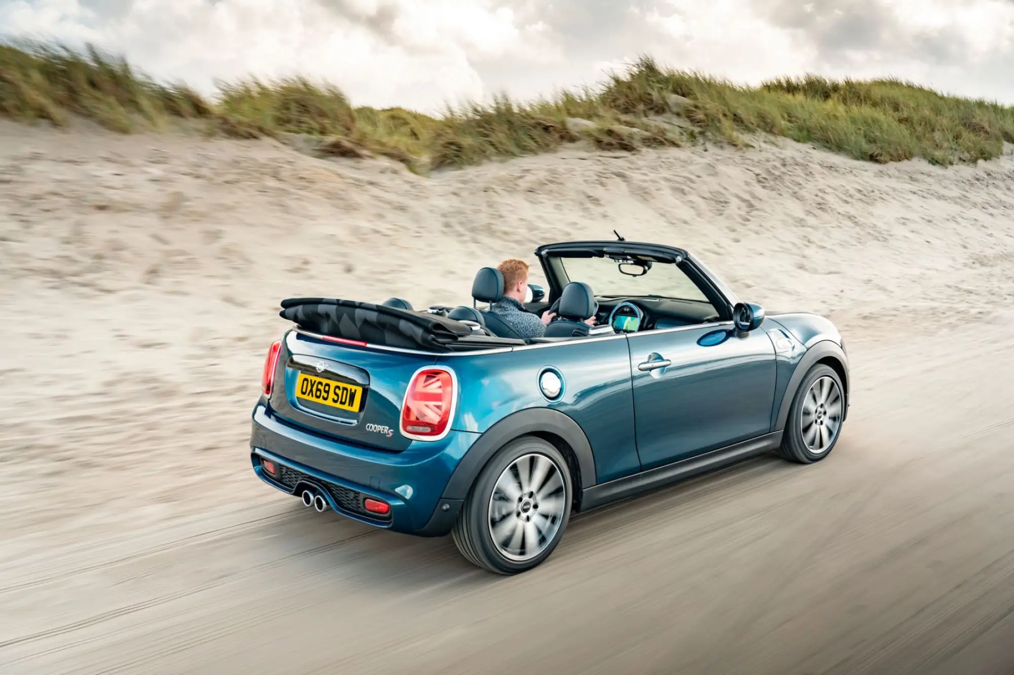 Mini Cabrio Sidewalk - 19