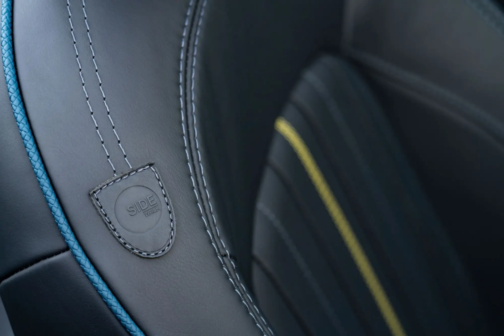 Mini Cabrio Sidewalk - 23