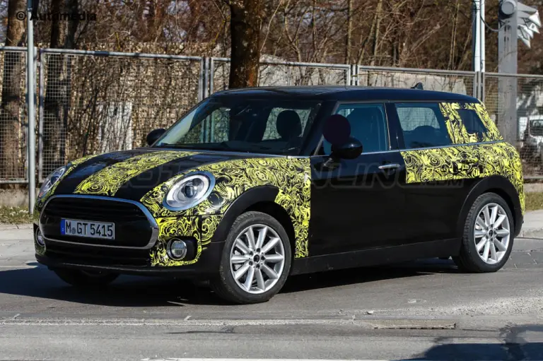 MINI Clubman Cooper e Cooper S con JCW styling kit - Foto spia 24-03-2015 - 3