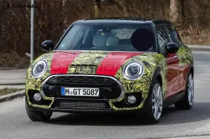 MINI Clubman Cooper e Cooper S con JCW styling kit - Foto spia 24-03-2015 - 10