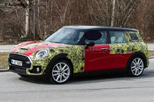 MINI Clubman Cooper e Cooper S con JCW styling kit - Foto spia 24-03-2015 - 12