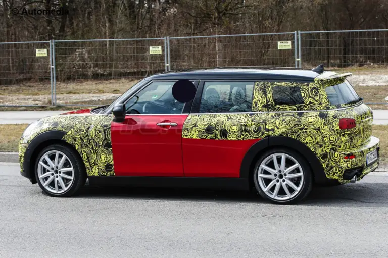 MINI Clubman Cooper e Cooper S con JCW styling kit - Foto spia 24-03-2015 - 14