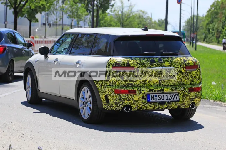 Mini Clubman facelift - Foto spia 7-6-2018 - 10