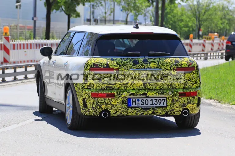 Mini Clubman facelift - Foto spia 7-6-2018 - 11