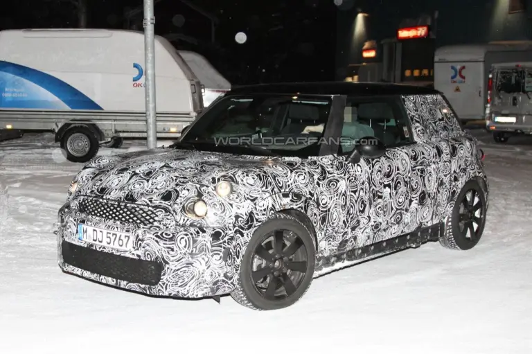 Mini Cooper 2013 - Foto spia 13-01-2012 - 5