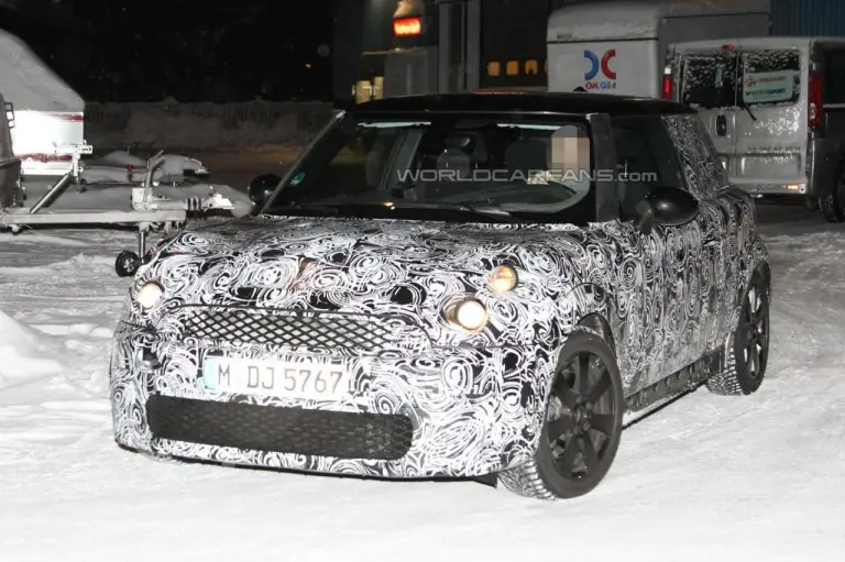 Mini Cooper 2013 - Foto spia 13-01-2012 - 8