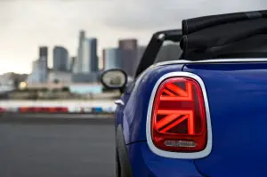 MINI Cooper 2018 - 250