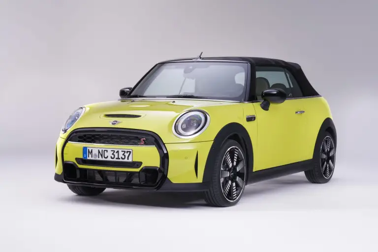 Mini Cooper 2021 - 180