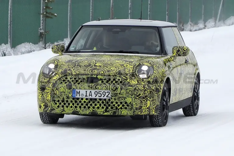 Mini Cooper 2023 - Foto Spia 05-04-2022 - 6