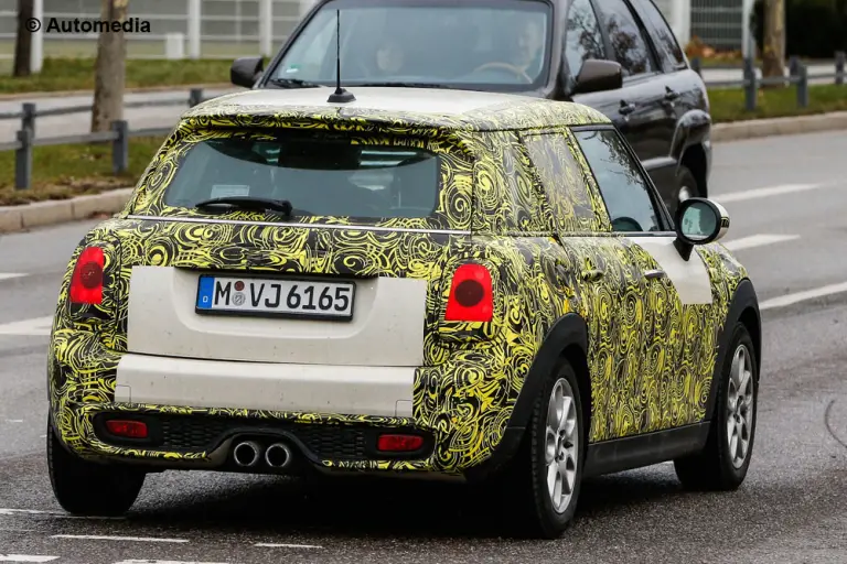 MINI Cooper 5 porte - Foto spia 10-12-2013 - 6