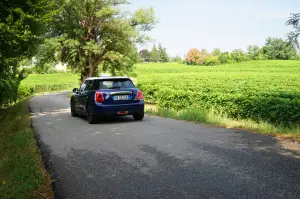 MINI Cooper 5 Porte - Prova su strada 2015